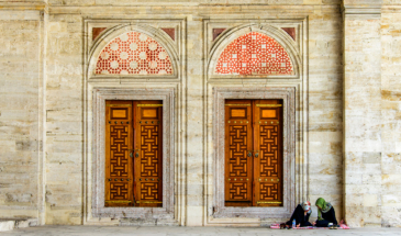 Candid photo inside one of Istanbul&#039;s mosque&#039;s 