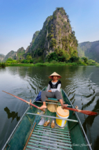 Foot rowers Vietnam, Tac Coc, Ninh Binh